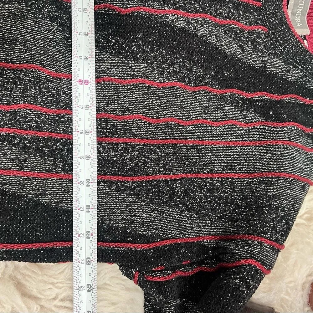 Vintage Tundra Canada Coogi Style 3D Knit Sweater